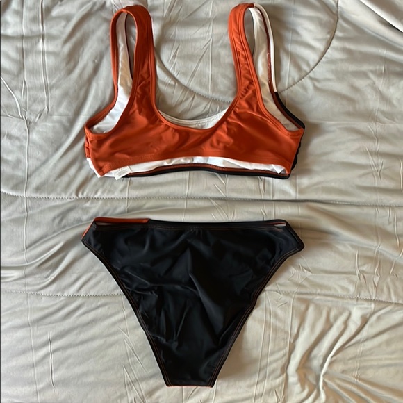 Cupshe color block bikini - Picture 3 of 3